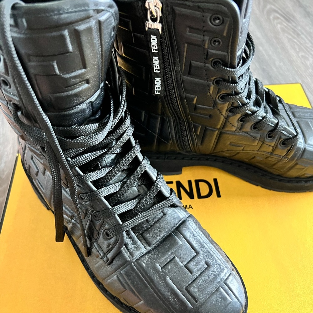 Gently worn a handful of times with box dust bags